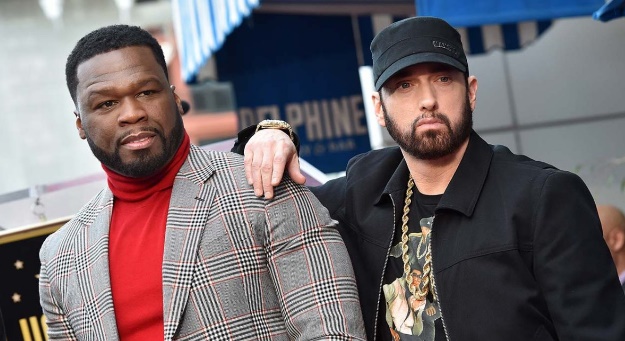 50 CENT COMEMORA O 51º ANIVERSÁRIO DE EMINEM, 'LENDA VIVA', COM FOTOS ANTIG
